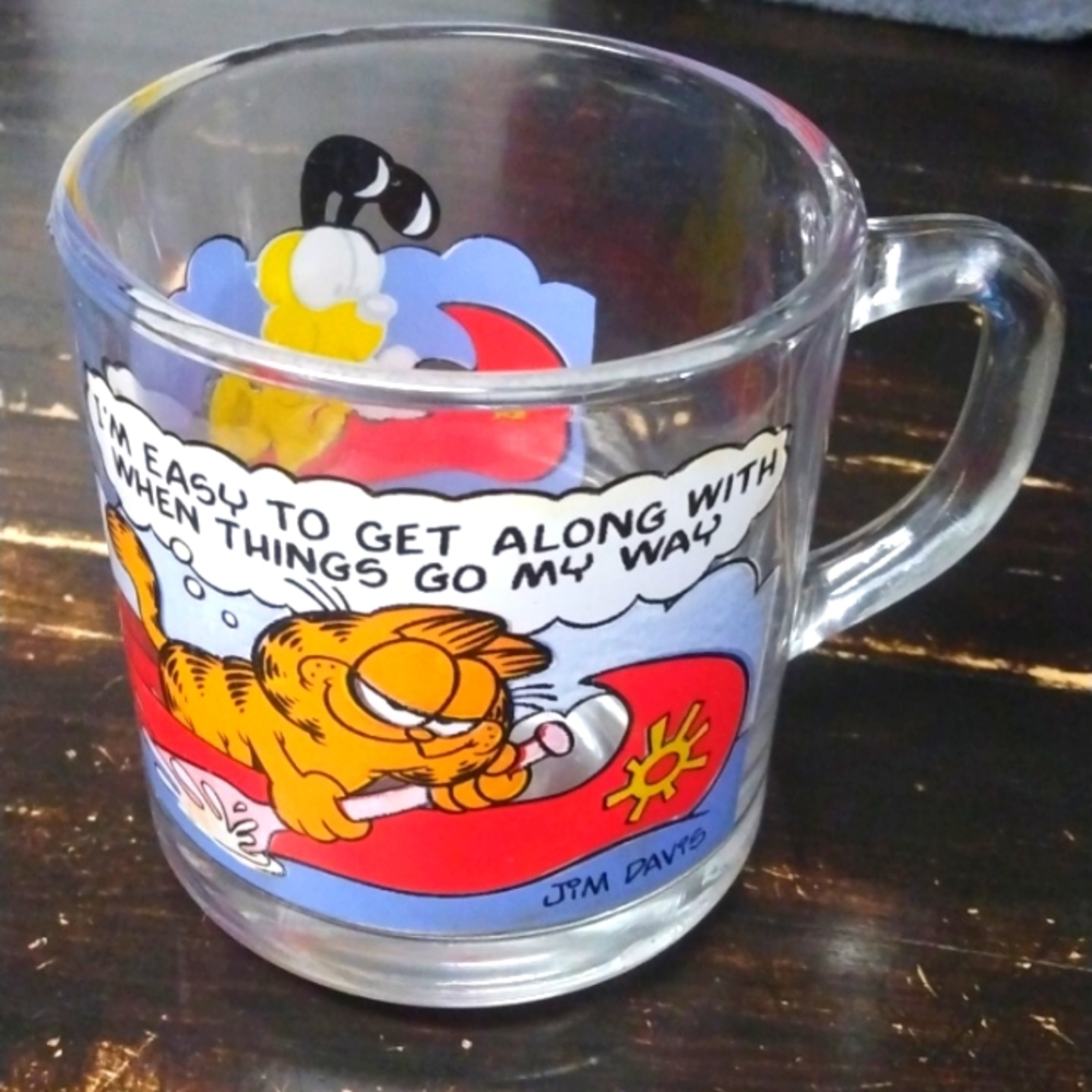 Garfield collectable glass mug
